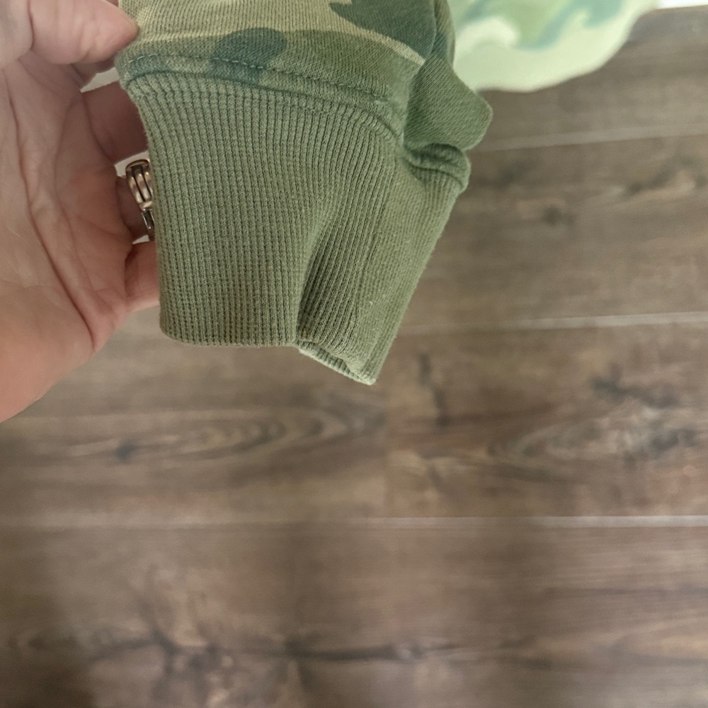 Old Navy camo crew neck sweatshirt Large - Picture 3 of 6